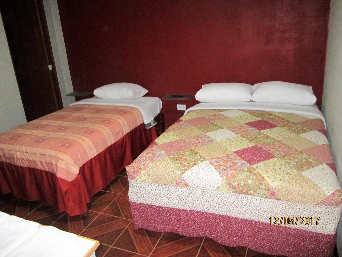 Hostal Caprichos Huacho Exterior foto